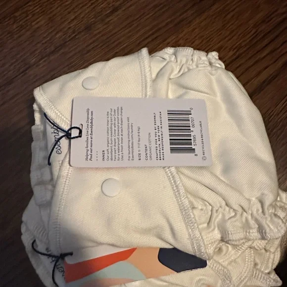 Esembly Cloth Diaper Set - Size 1 (7-17lbs) - Picture 2 of 5